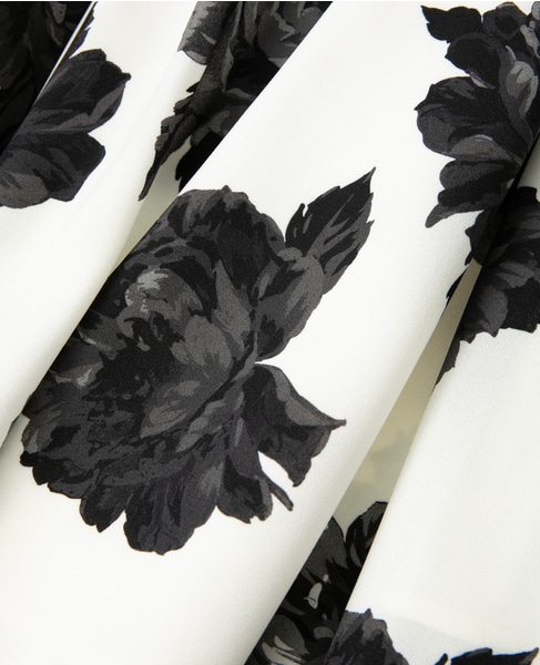 オールドローズプリントサイドタックサーキュラースカート 詳細画像 オフホワイト 13