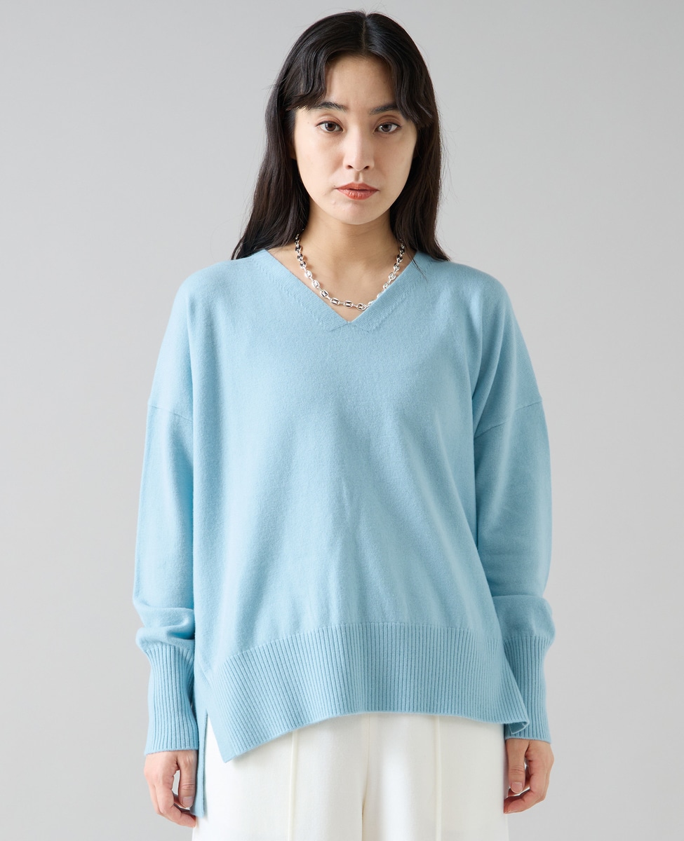 tiaraです Vネックデザインスリットニット｜TIARA（ティアラ）｜商品詳細