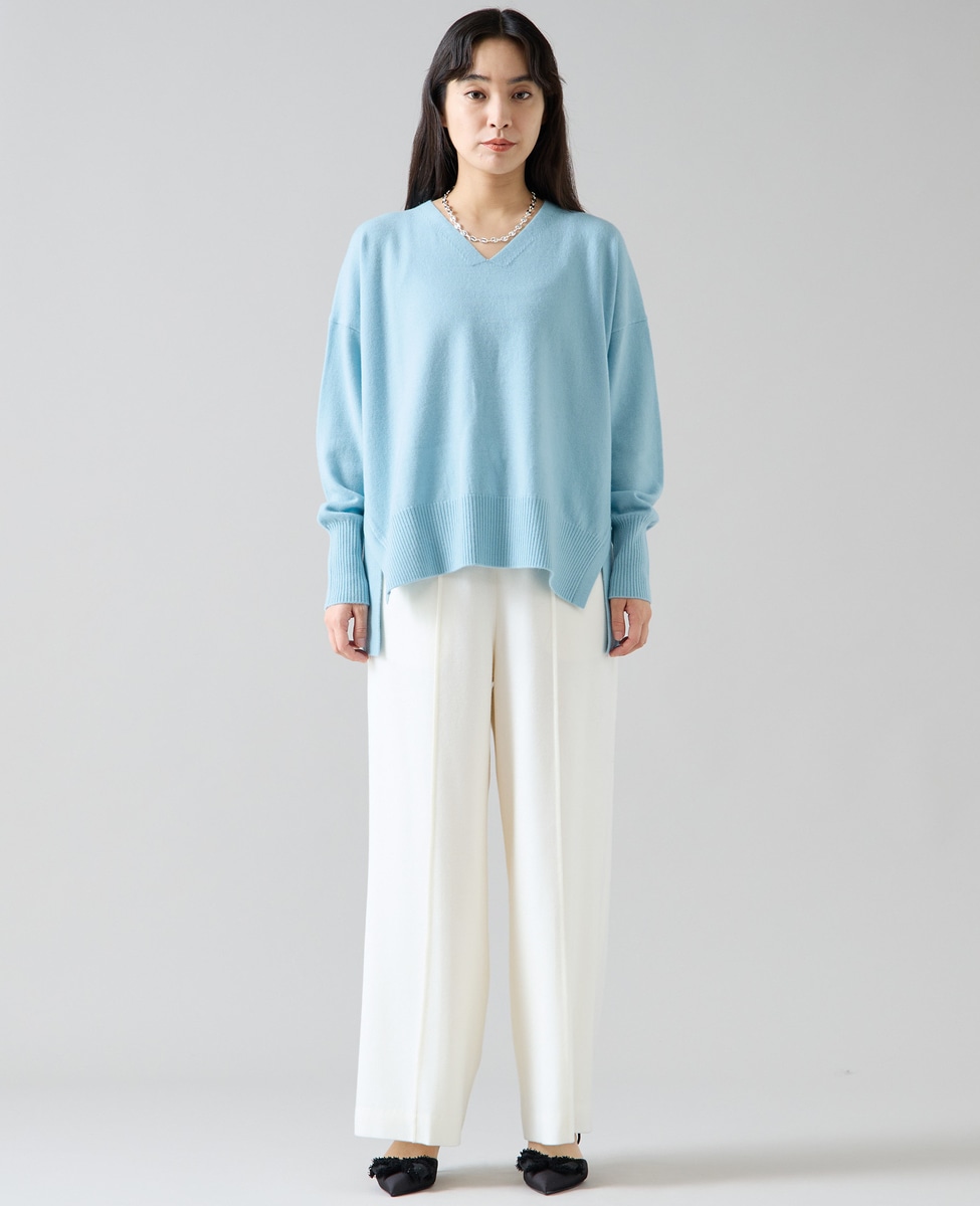 ティアラページ Vネックデザインスリットニット｜TIARA（ティアラ）｜商品詳細