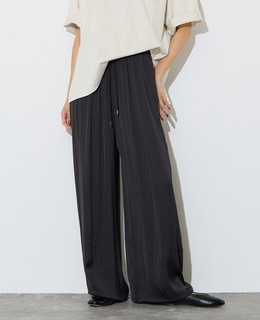 サテンドロストワイドパンツ