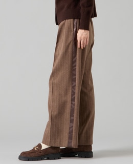 サイドラインパンツ