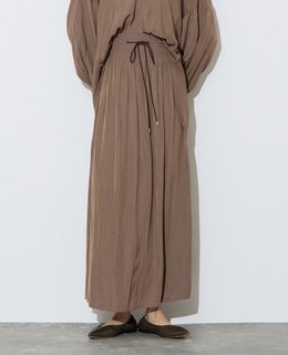 割繊シャーリングナロースカート