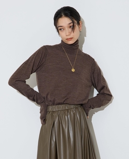 ウォッシャブルウールタートルニット