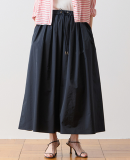 タックギャザーフレアスカート
