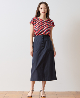 フロントボタンタイトスカート