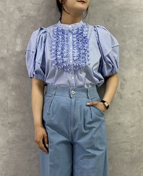 《別注カラーあり》【MARILYN MOON/マリリンムーン】フロントフリルブラウス（4262-160） 詳細画像 ホワイト×ブルー 1