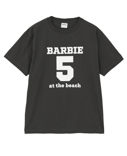 【Healthy DENIM/ヘルシーデニム】ロゴTシャツ（Barbie5 at the beach） 詳細画像 チャコールグレー 1