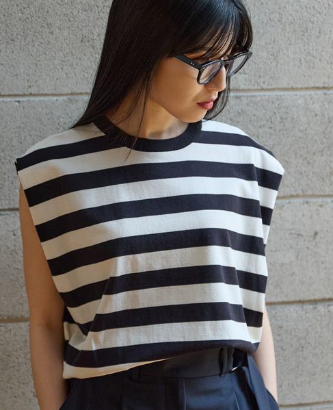 ショルダータックニット 詳細画像 ホワイト×ブラック 1