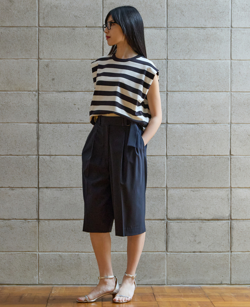 ショルダータックニット 詳細画像 ホワイト×ブラック 2