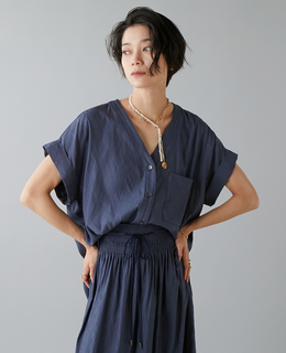 フレンチスリーブギャザーブラウス