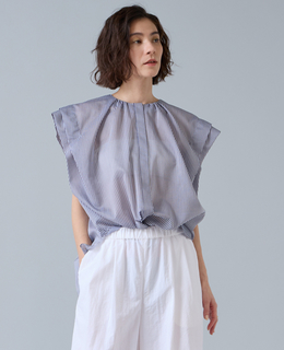 シアーフリルブラウス