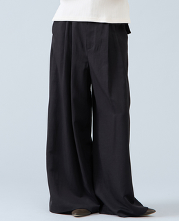 ワイドレッグパンツ