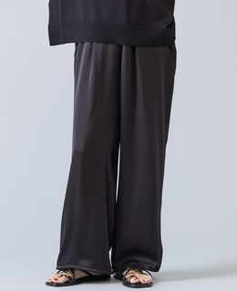 サテンバルーンパンツ