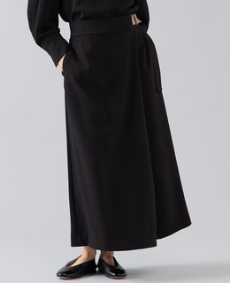 ラップ風ナロースカート