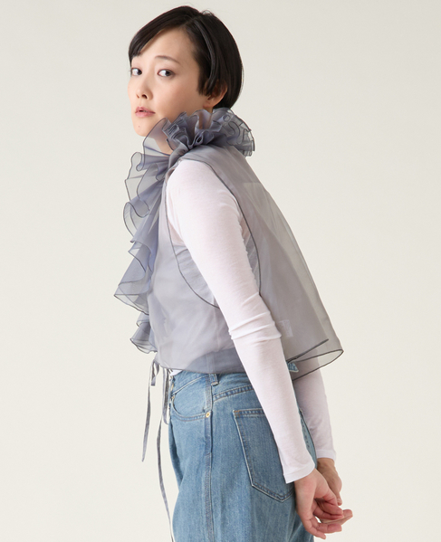 【MARGE /マージ 】Chambray organdy ruffle collae gilet 詳細画像 グレー 2