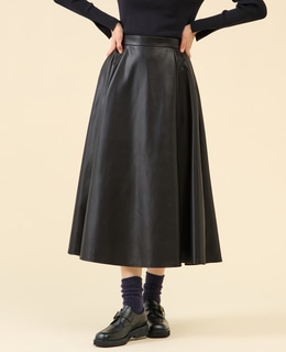 フェイクレザーフレアスカート