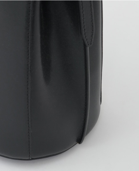 【TOTEME/トーテム】Belted Leather Bucket Bag 詳細画像 ブラック 6
