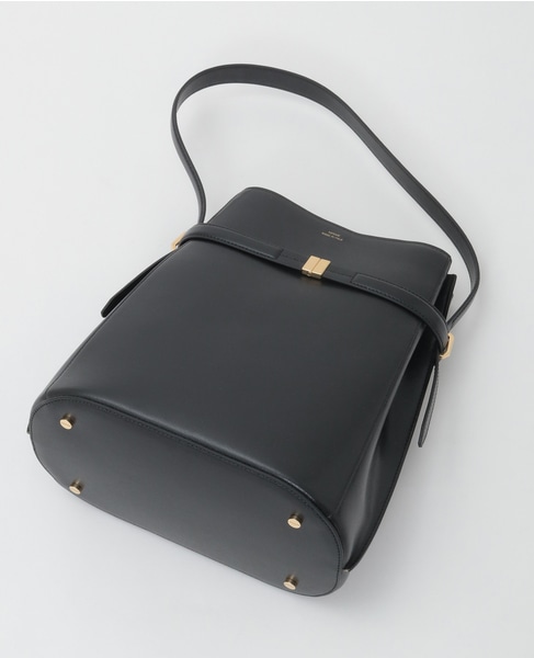 【TOTEME/トーテム】Belted Leather Bucket Bag 詳細画像 ブラック 7