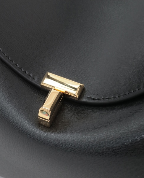【TOTEME/トーテム】T-Lock Leather Clutch 詳細画像 ブラック 4