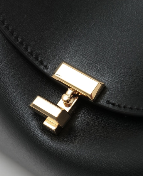 【TOTEME/トーテム】T-Lock Leather Clutch 詳細画像 ブラック 5