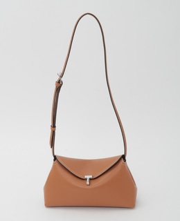 【TOTEME/トーテム】T-Lock grained-leather clutch