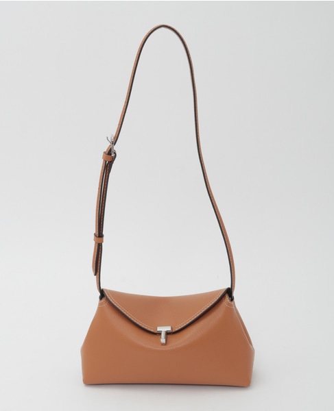 【TOTEME/トーテム】T-Lock grained-leather clutch 詳細画像 タン 1