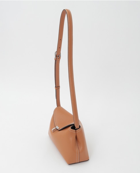 【TOTEME/トーテム】T-Lock grained-leather clutch 詳細画像 タン 2