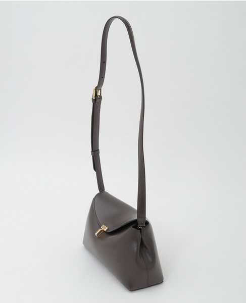 【TOTEME/トーテム】T-Lock leather clutch 詳細画像 ブラウン 2