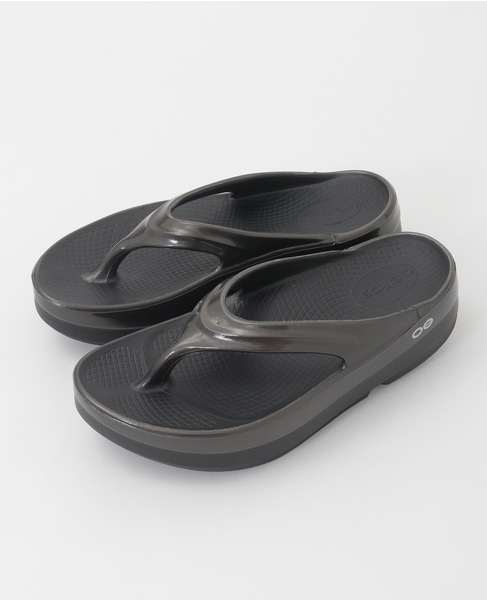 【OOFOS/ウーフォス】OOmega Luxe_Titanium Mirror 詳細画像 スミクロ 1