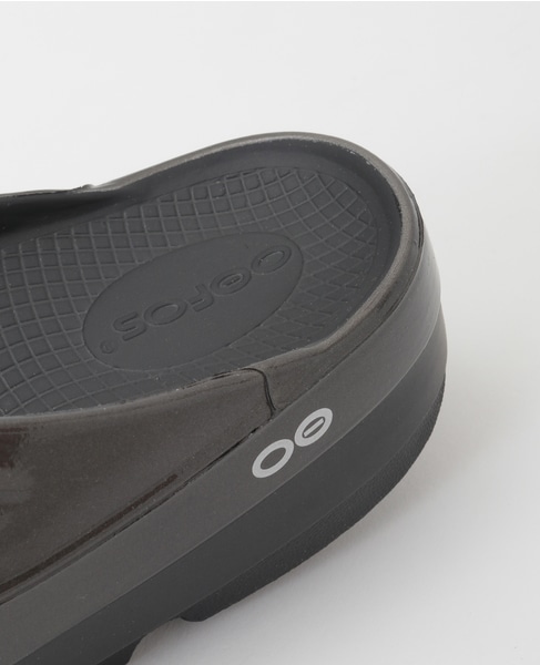 【OOFOS/ウーフォス】OOmega Luxe_Titanium Mirror 詳細画像 スミクロ 6