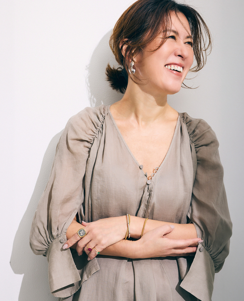 《コラボ》大草直子さん&times;martinique ラミーギャザースリーブワンピース 詳細画像 グレージュ 1