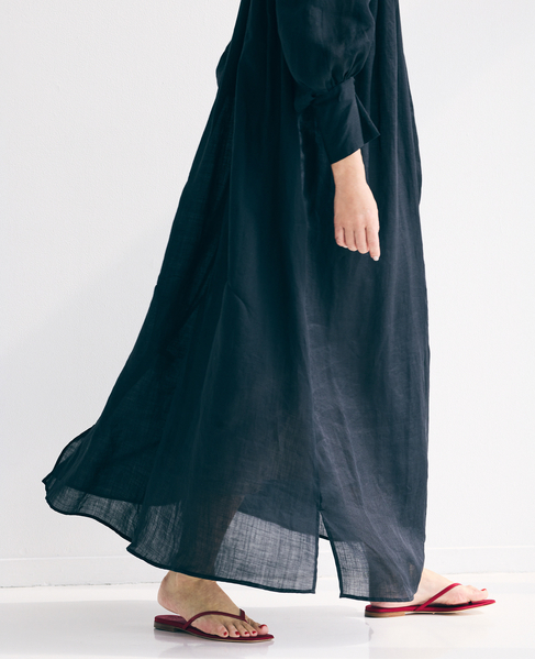 《コラボ》大草直子さん&times;martinique ラミーギャザースリーブワンピース 詳細画像 ブラック 2