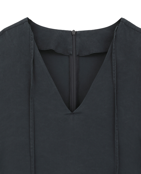 《コラボ》大草直子さん&times;martinique Vネックナローワンピース 詳細画像 ネイビー 5