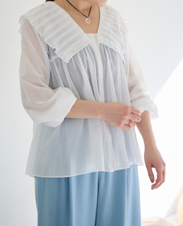 コンパクトタイプライタータックブラウス