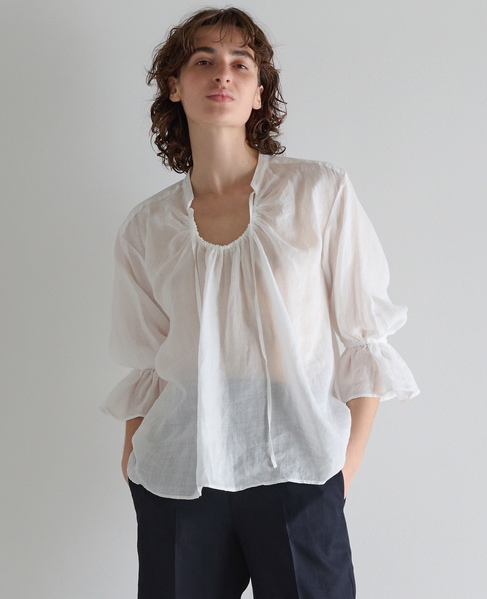 ラミーネックギャザーブラウス 詳細画像 ホワイト 1