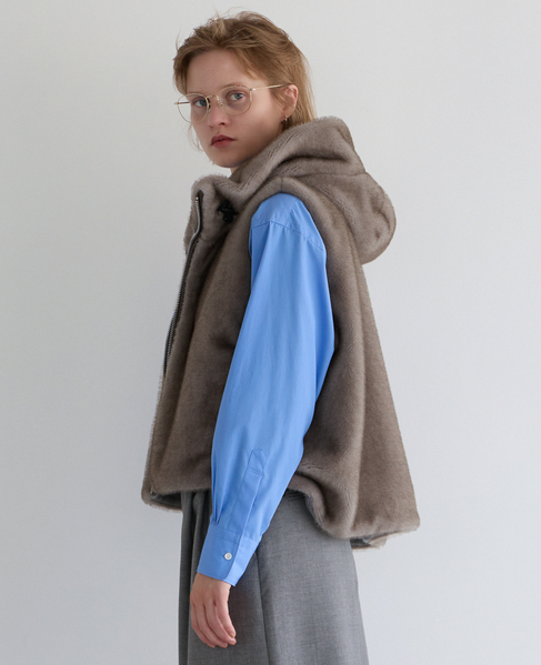 【COGTHEBIGSMOKE/コグザビッグスモーク】ORAH HOODY CROPPED VEST 詳細画像 グレージュ 2