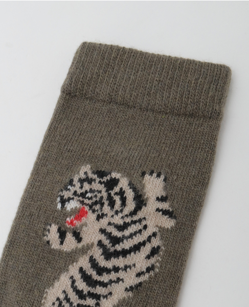 【BLEUFORET/ブルーフォレ】6625 CASHMERE SOCKS WITH TIGER PATTERN 詳細画像 カーキ 4