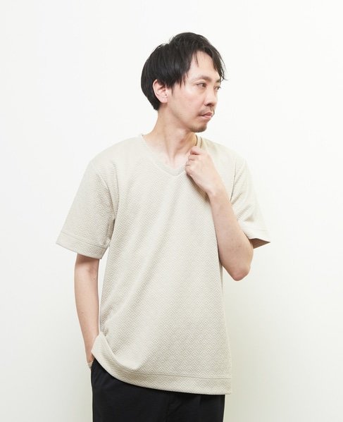 ジオメトリックブリスターVネックハーフスリーブTシャツ 詳細画像 ベージュ 2