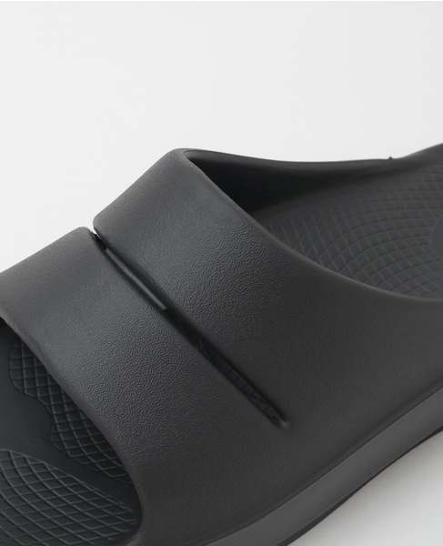 【OOFOS/ウーフォス】Ooahh / ウーアー / リカバリーサンダル 詳細画像 ブラック 7