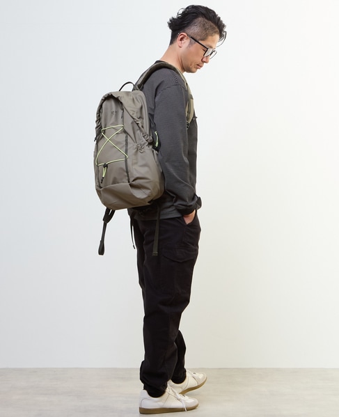 【ELLIKER/エリカー】Kiln Hooded Zip Top Backpack 22L 詳細画像 ブラック 6