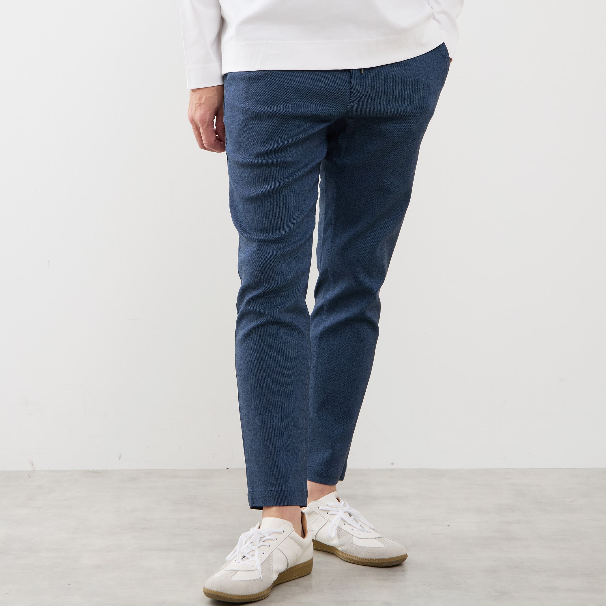 WEB限定ハイストレッチアンクルテーパードパンツNAVY