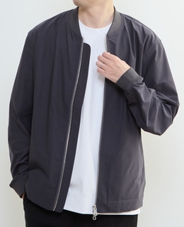 サークルストレッチフライトジャケット