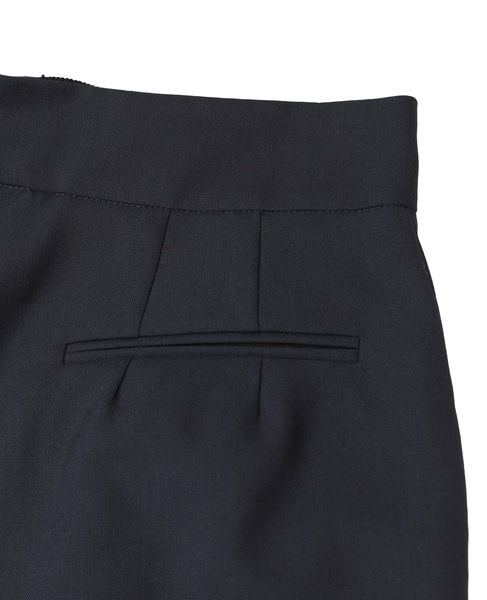 【LUTZ HUELLE/ルッツヒュエル】タックデザインショートパンツ 詳細画像 ネイビー 6