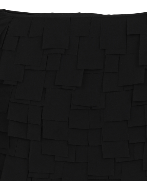 【LUTZ HUELLE/ルッツヒュエル】パネルディテールスカート 詳細画像 ブラック 3