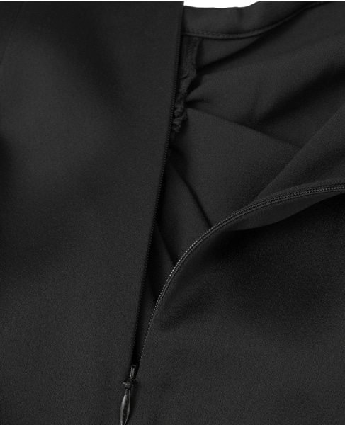 【LUTZ HUELLE/ルッツヒュエル】アシンメトリースカート 詳細画像 ブラック 4