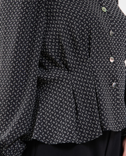 Vネックウエストタックブラウス 詳細画像 ブラック系その他 15