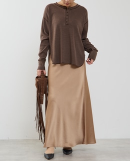 バイアスフレアーサテンスカート