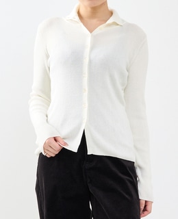 釦開きタートルニット