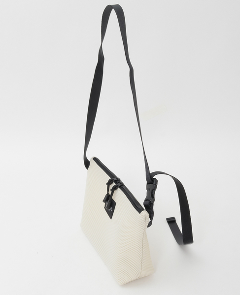 【BAGSINPROGRESS/バッグスインプログレス】Fannypack Crossbody J - Double Mesh 詳細画像 ホワイト 2