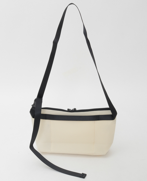 【BAGSINPROGRESS/バッグスインプログレス】Fannypack Crossbody J - Double Mesh 詳細画像 ホワイト 3